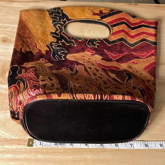 Leather Giraffe Handbag & Coin Purse - Picture 5 of 14